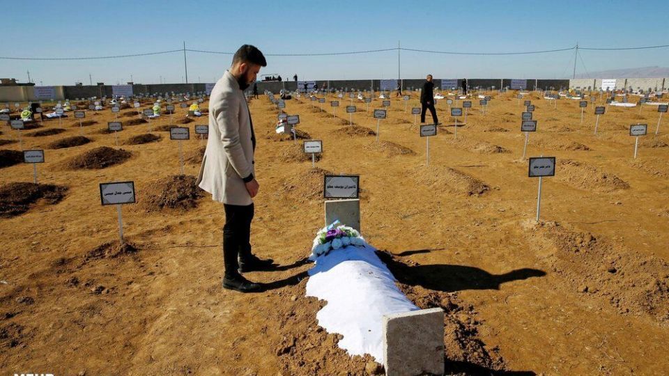 خاکسپاری پیکر قربانیان ایزدی داعش در عراق