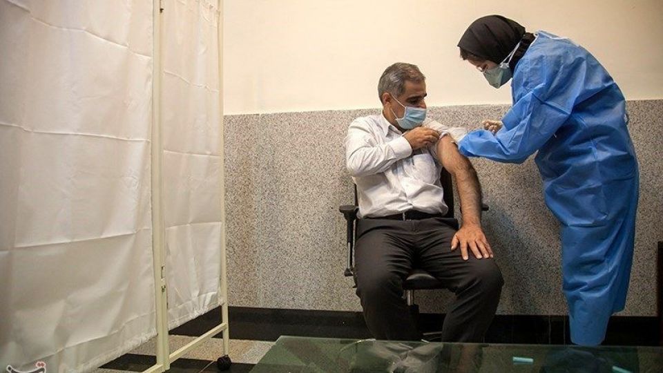 تزریق نخستین مرحله واکسن کرونا - کرمانشاه