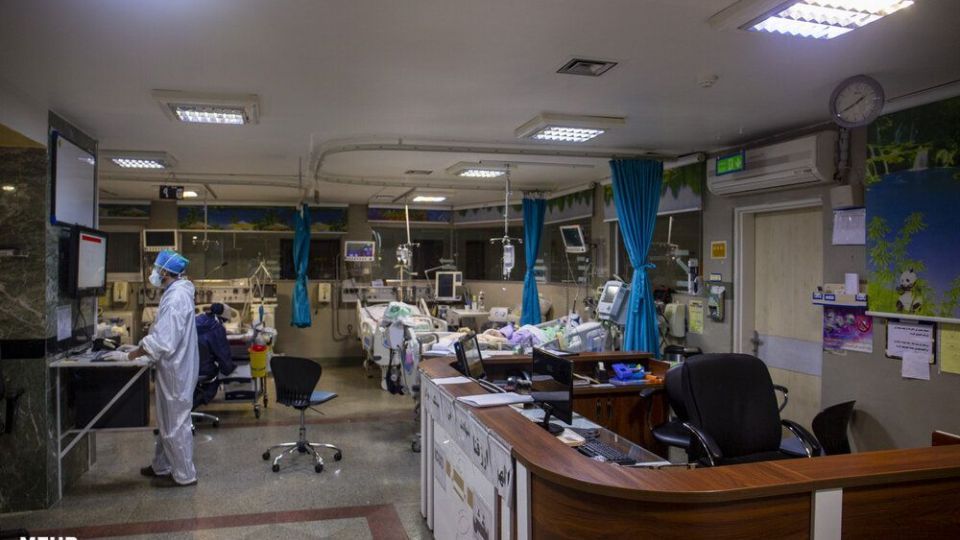 تلاش های شبانه کادر درمان