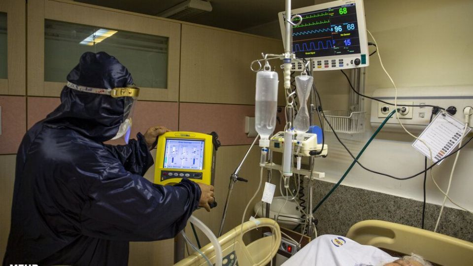 تلاش های شبانه کادر درمان