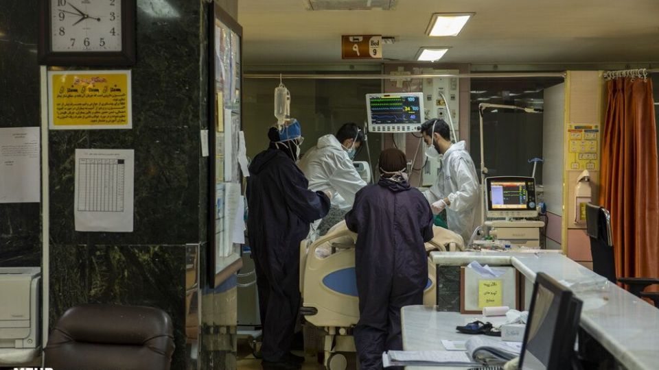 تلاش های شبانه کادر درمان