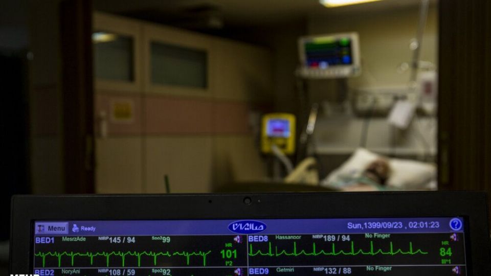 تلاش های شبانه کادر درمان