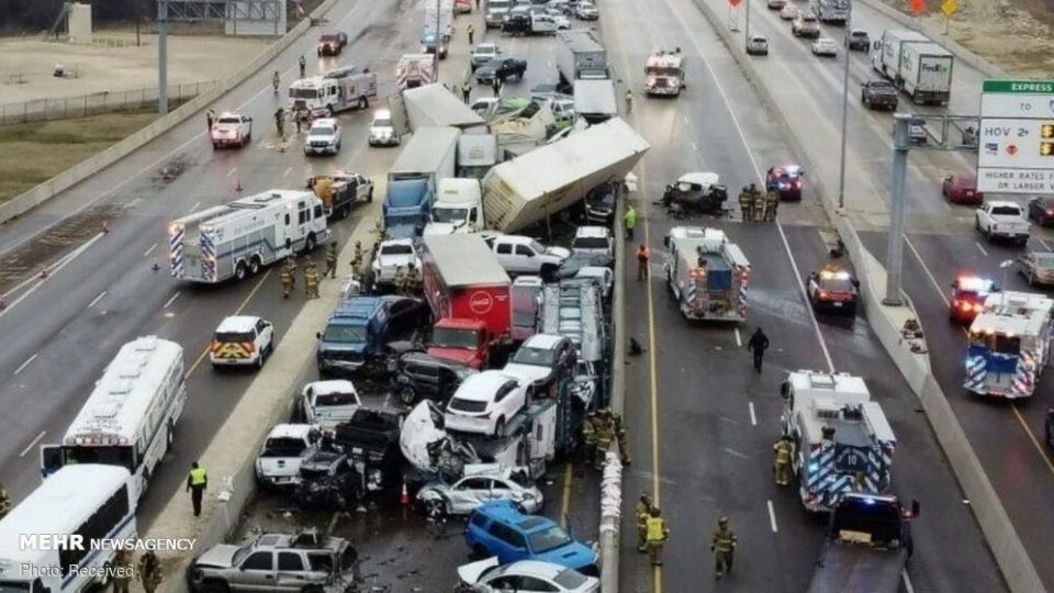 تصادف زنجیره‌ای و مرگبار بیش از ۱۳۰ خودرو در تگزاس