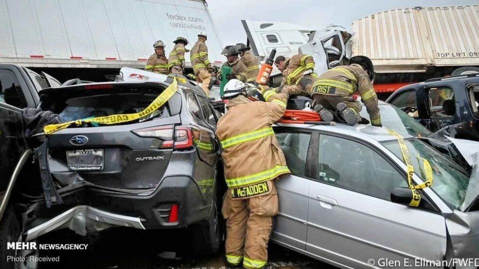 تصادف زنجیره‌ای و مرگبار بیش از ۱۳۰ خودرو در تگزاس