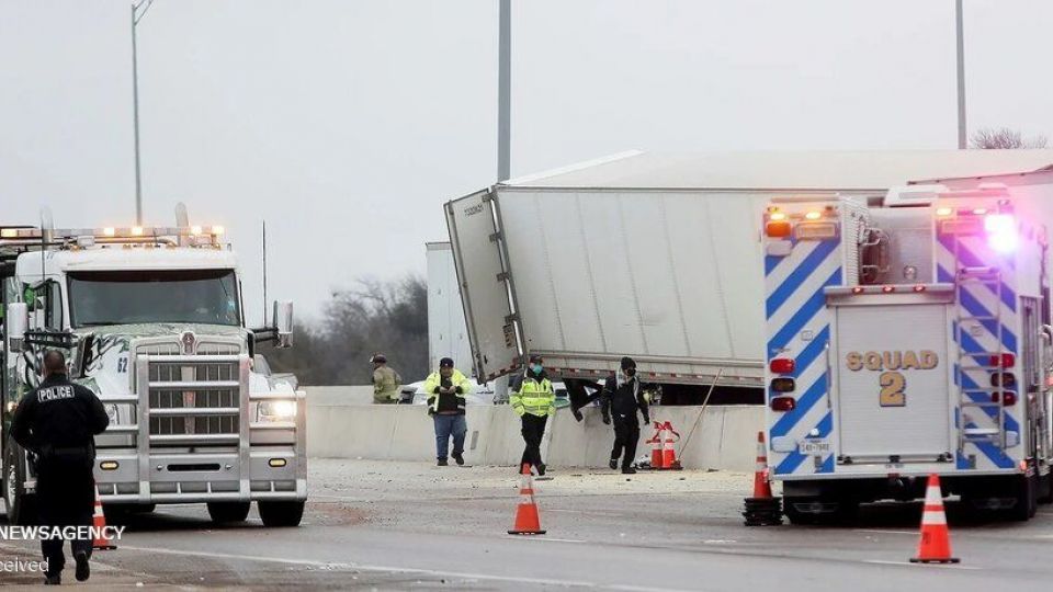 تصادف زنجیره‌ای و مرگبار بیش از ۱۳۰ خودرو در تگزاس