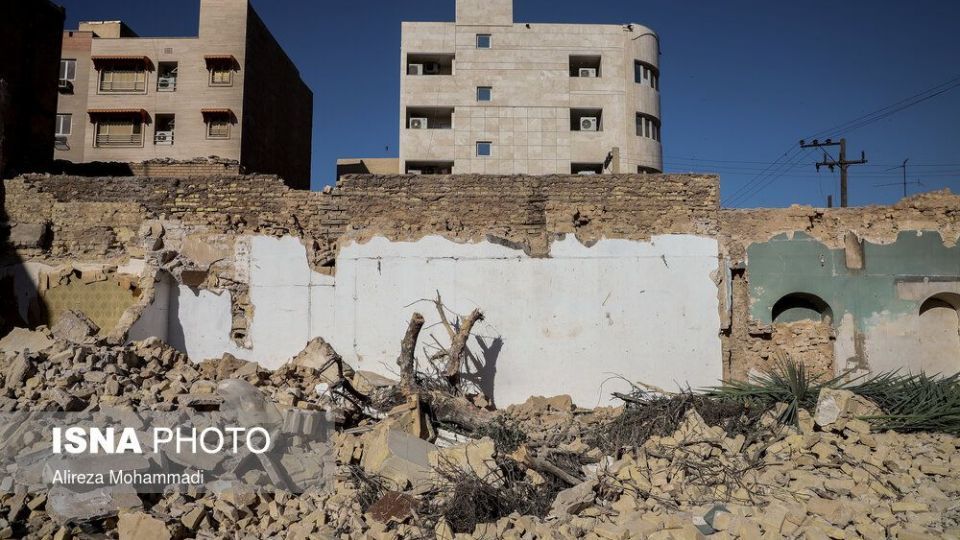 تخریب خانه پدری احمد محمود