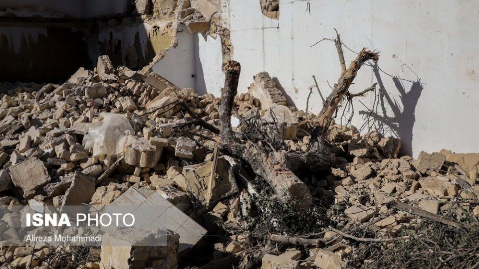 تخریب خانه پدری احمد محمود