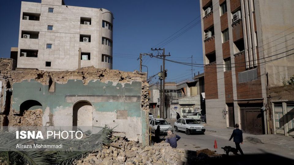 تخریب خانه پدری احمد محمود