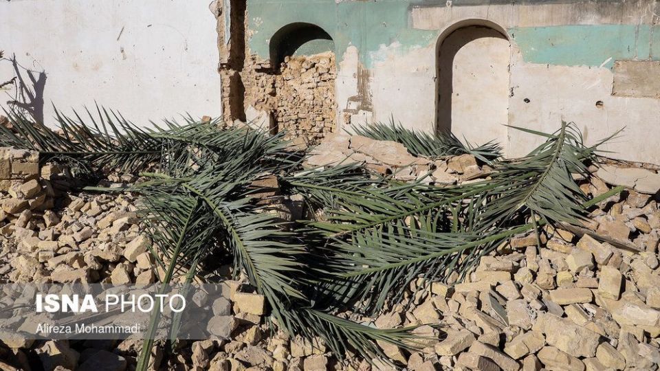 تخریب خانه پدری احمد محمود