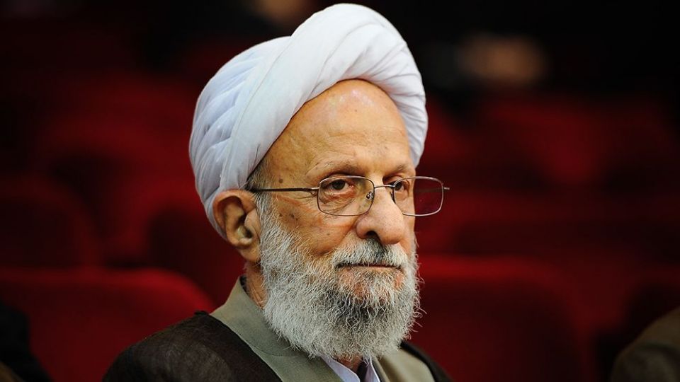 سایه سنگین سیاست بر علامه مصباح