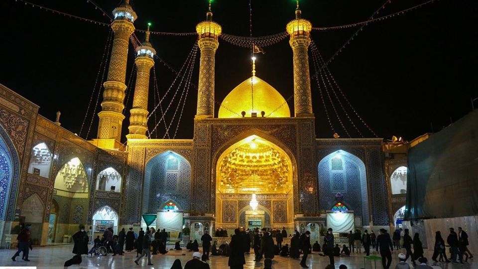 حال و هوای حرم حضرت معصومه(س) در شب شهادت امام ‌هادی(ع)