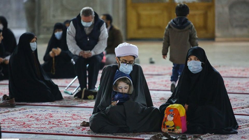 حال و هوای حرم حضرت معصومه(س) در شب شهادت امام ‌هادی(ع)