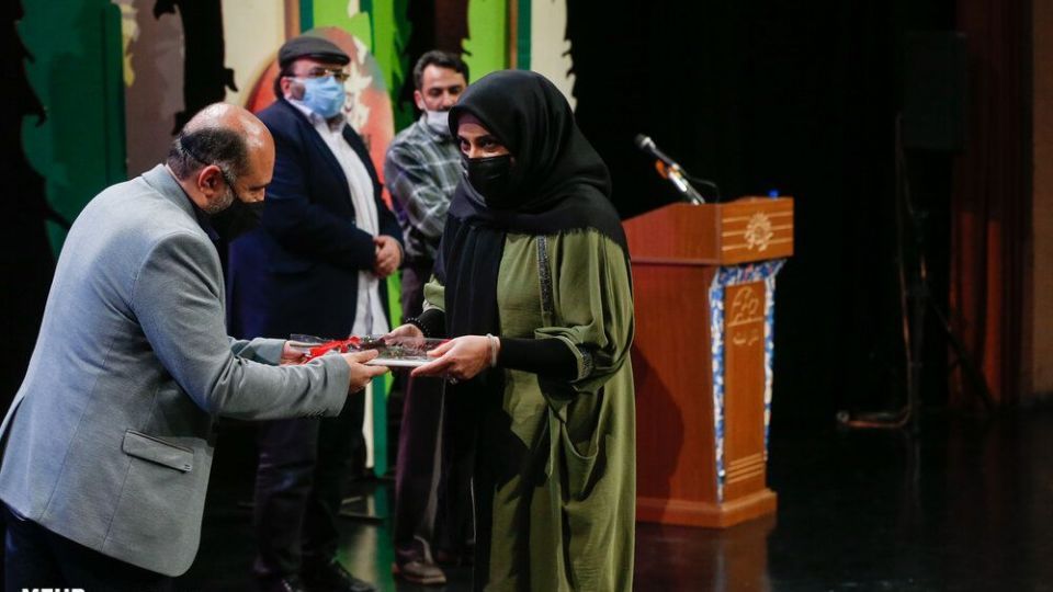 اختتامیه جشنواره شعر و داستان انقلاب