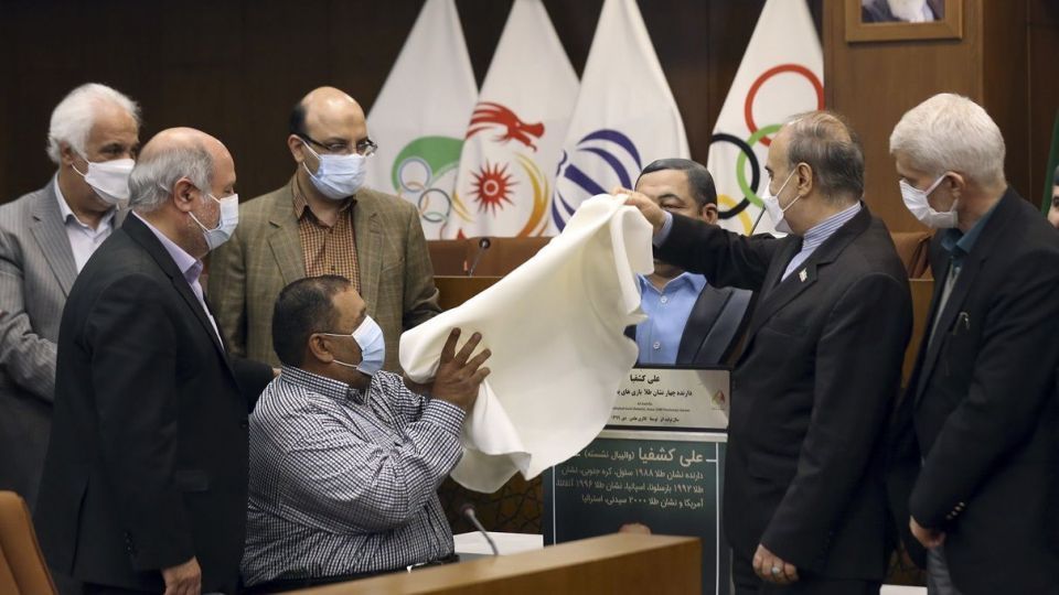 مراسم رونمایی از تندیس‌های ۶ تن از قهرمانان افتخار آفرین ورزش کشور