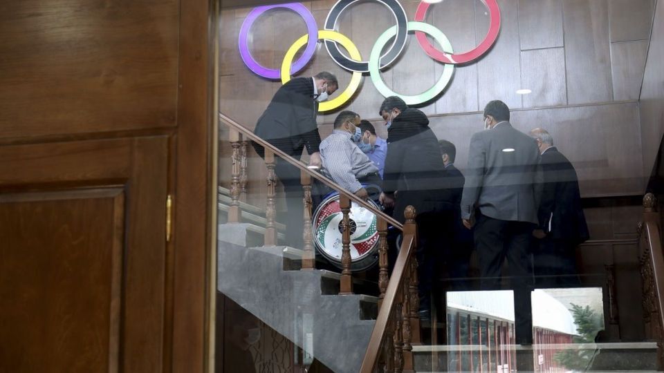 مراسم رونمایی از تندیس‌های ۶ تن از قهرمانان افتخار آفرین ورزش کشور