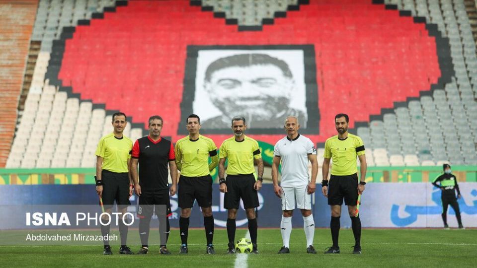 دیدار تیم‌های منتخب ۹۸ و سرخ آبی یادبود میناوند و انصاریان