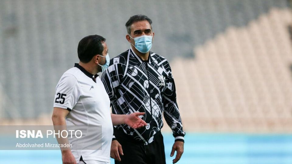 دیدار تیم‌های منتخب ۹۸ و سرخ آبی یادبود میناوند و انصاریان