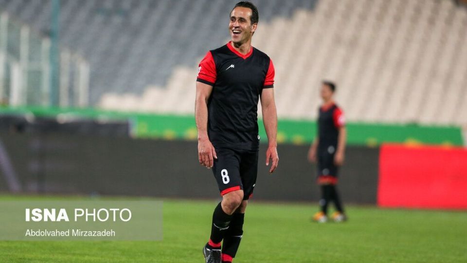 دیدار تیم‌های منتخب ۹۸ و سرخ آبی یادبود میناوند و انصاریان