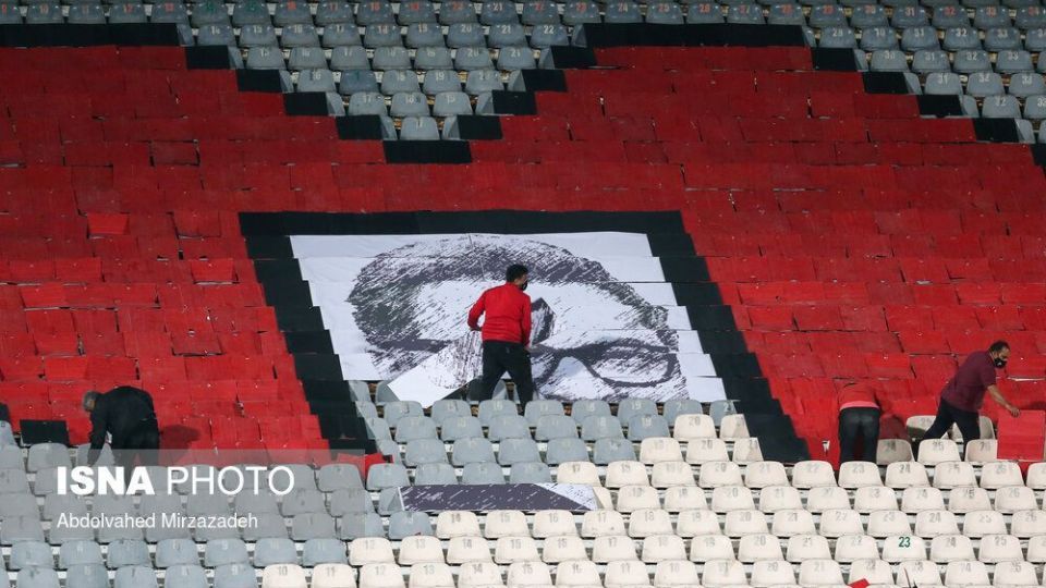 دیدار تیم‌های منتخب ۹۸ و سرخ آبی یادبود میناوند و انصاریان