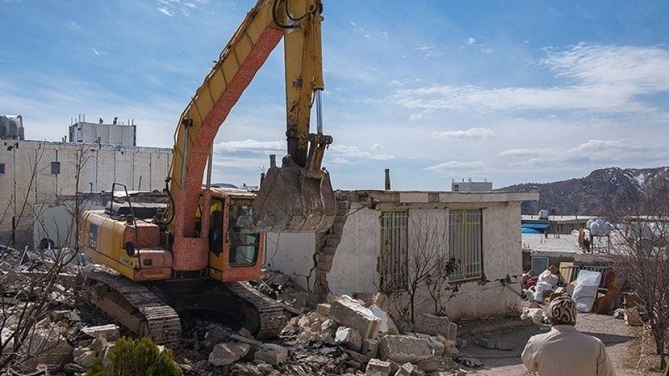 سی سخت ۸ روز پس از زلزله