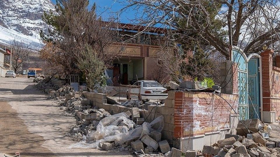 سی سخت ۸ روز پس از زلزله