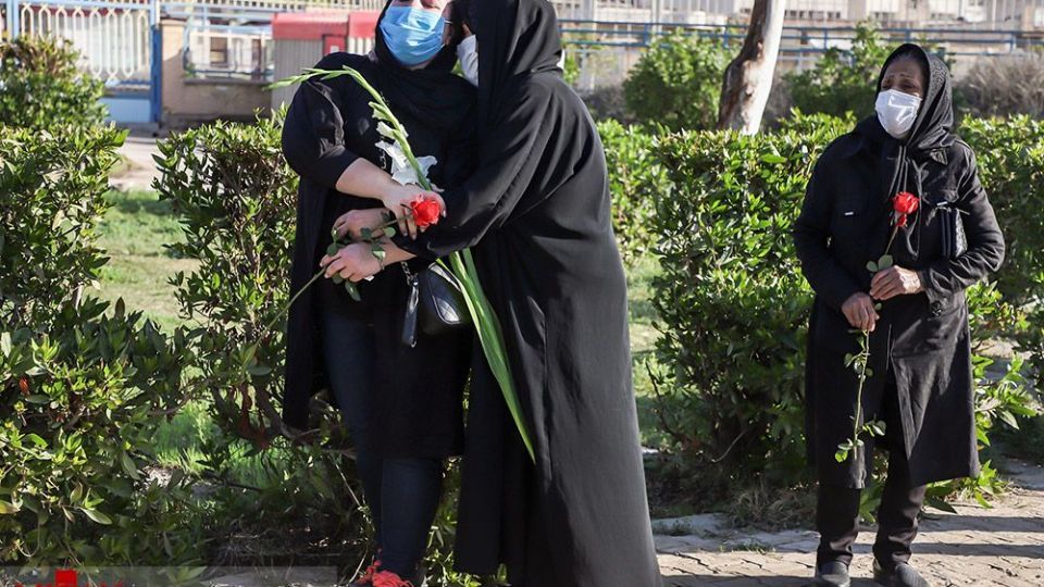 تشییع پیکر شهیده مدافع سلامت در اهواز