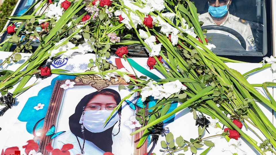 تشییع پیکر شهیده مدافع سلامت در اهواز