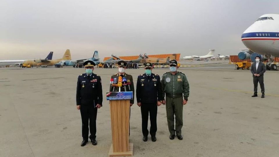 تحویل انواع هواپیماهای نظامی و بالگرد به نیروهای مسلح