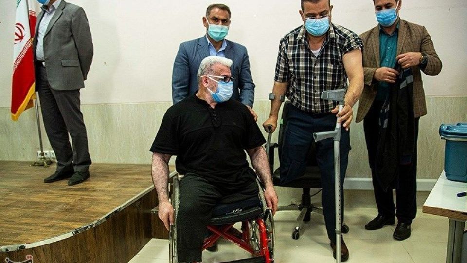 تزریق واکسن کرونا به ایثارگران خوزستانی