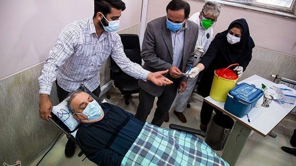 تزریق واکسن کرونا به ایثارگران خوزستانی