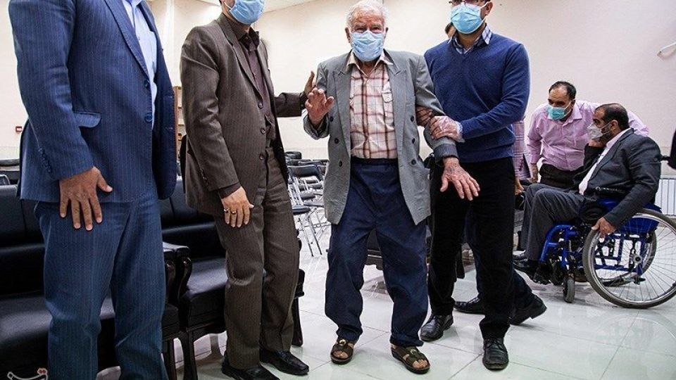 تزریق واکسن کرونا به ایثارگران خوزستانی