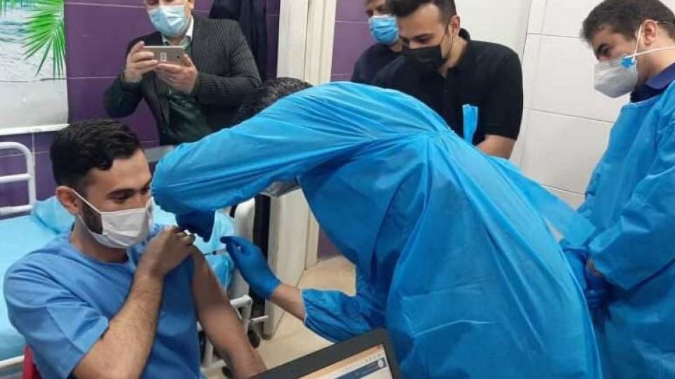 صدور مجوز اجرای فاز دوم و سوم تست انسانی «واکسن ایرانی کرونا»