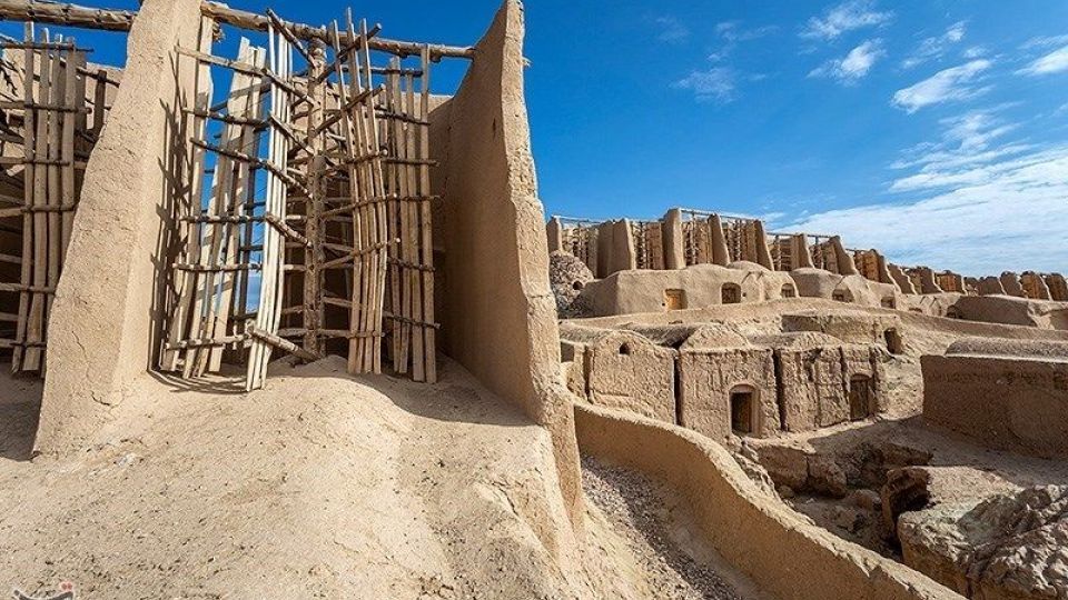 آسباد های تاریخی نشتیفان