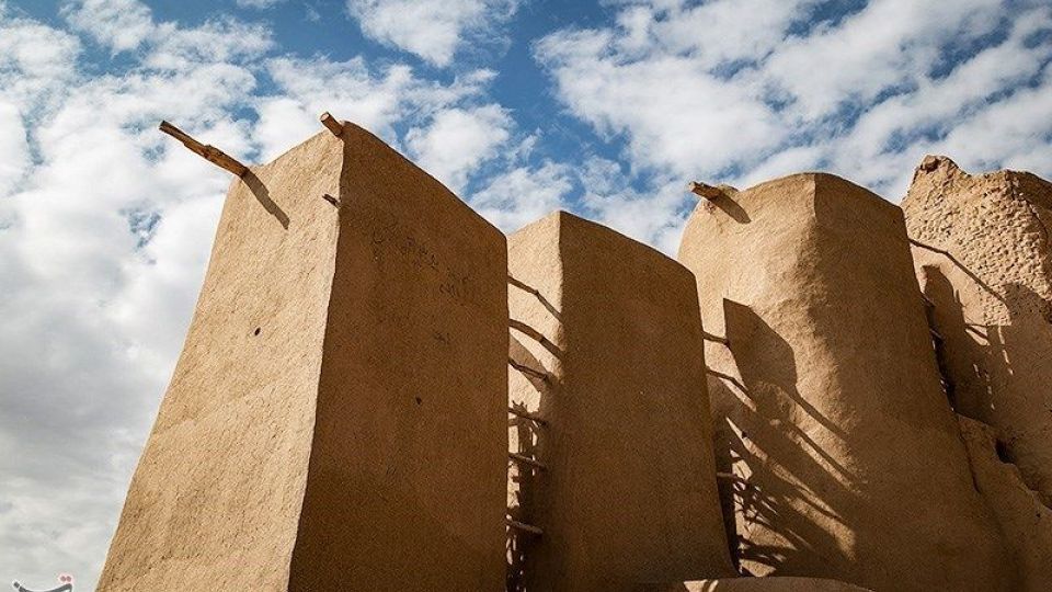 آسباد های تاریخی نشتیفان