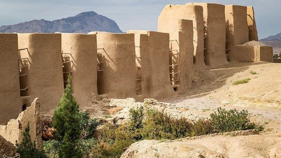 آسباد های تاریخی نشتیفان