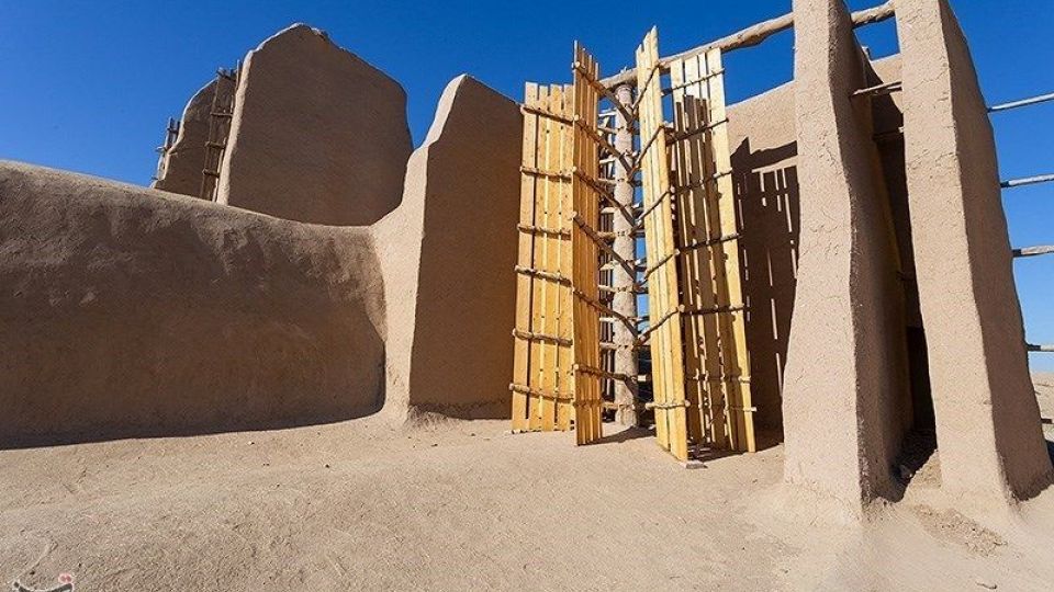 آسباد های تاریخی نشتیفان