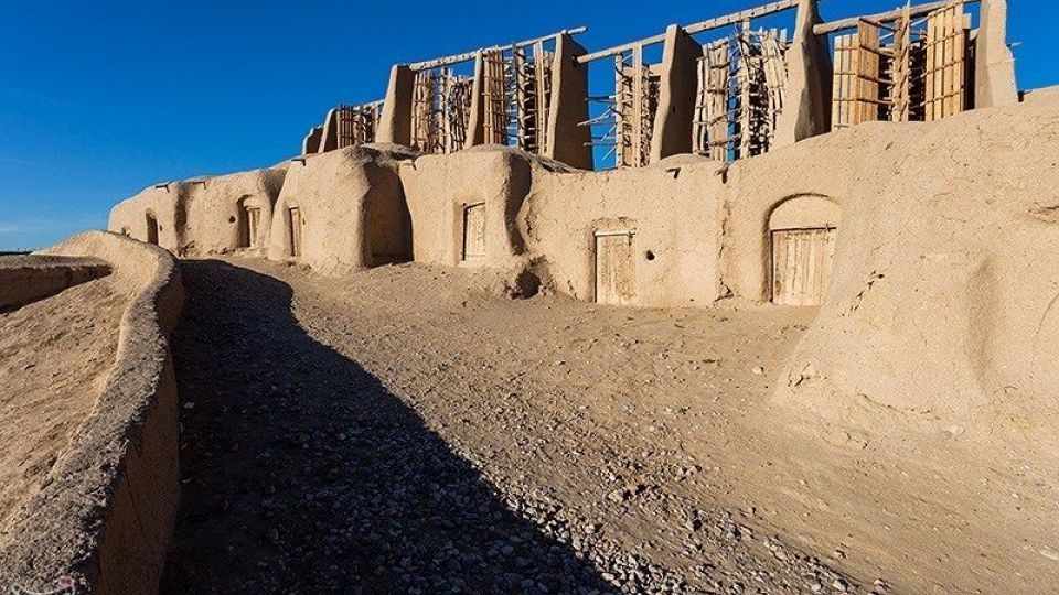 آسباد های تاریخی نشتیفان