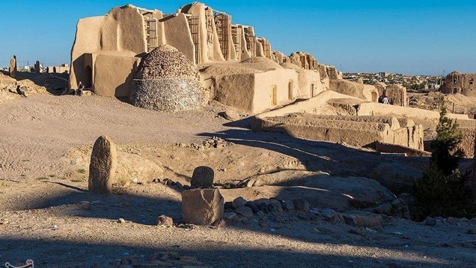 آسباد های تاریخی نشتیفان