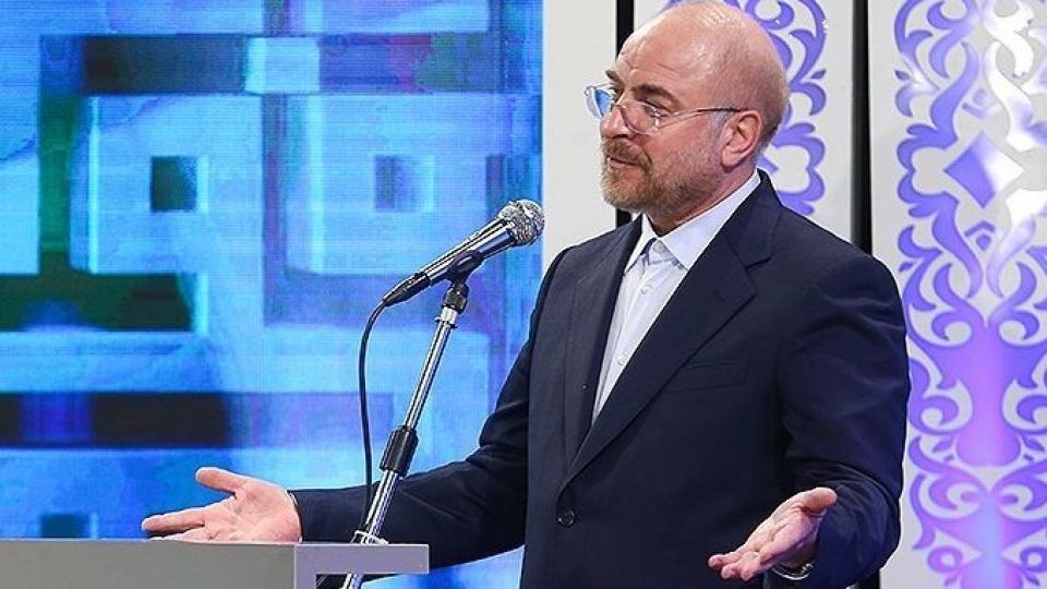 قالیباف: برای حل مشکلات اقتصادی نگاه سیاسی نداریم / مردم این روزها حتی پای مرغ هم نمی‌توانند بخرند