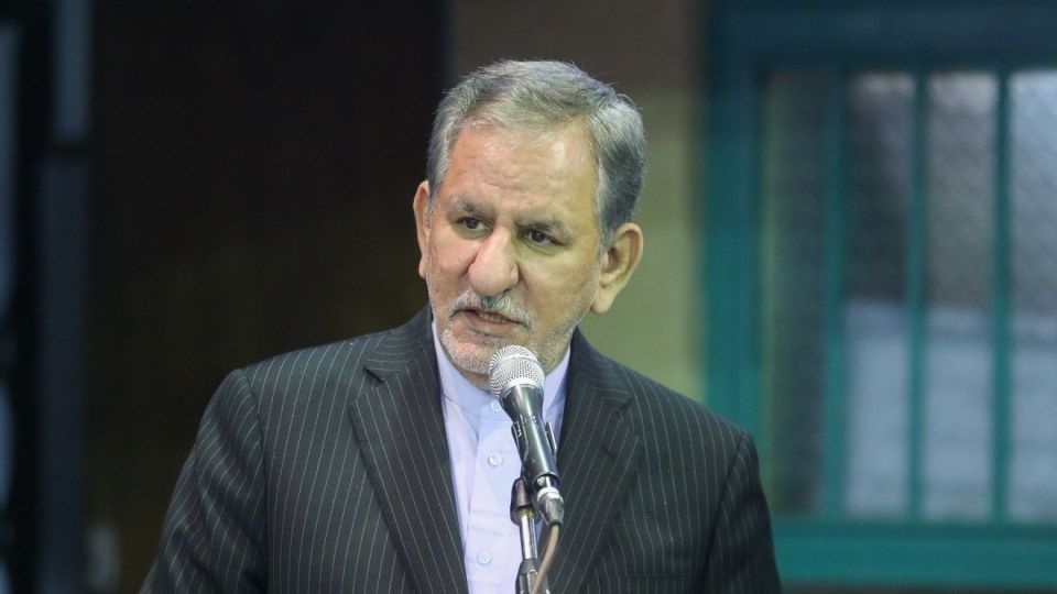 جهانگیری: ارز ۴۲۰۰ تومانی موفق بود/ باید مشکلات را به خاطر مردم تحمل کنیم