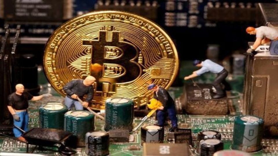 بیت کوین سقف ۶۰ هزار دلار را شکست