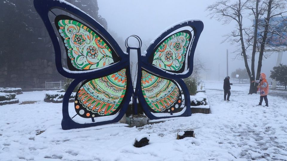 بارش برف در آخرین روز‌های زمستان - گلستان