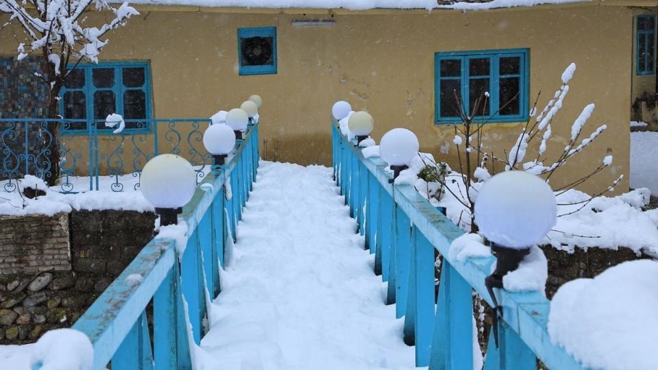 بارش برف در آخرین روز‌های زمستان - گلستان