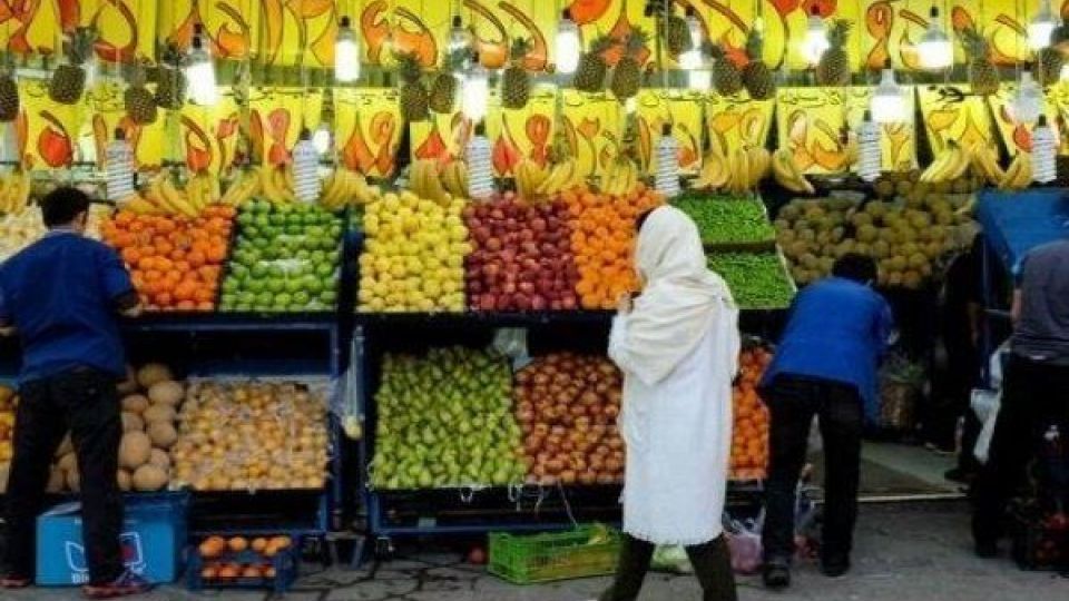 عرضه میوه های شب عید با قیمت تنظیم بازار در میادین میوه 
