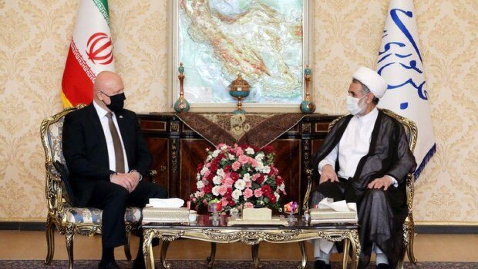 ذوالنور: اروپا از سیاست زورگویانه و قلدر مآبانه آمریکا پیروی نکند