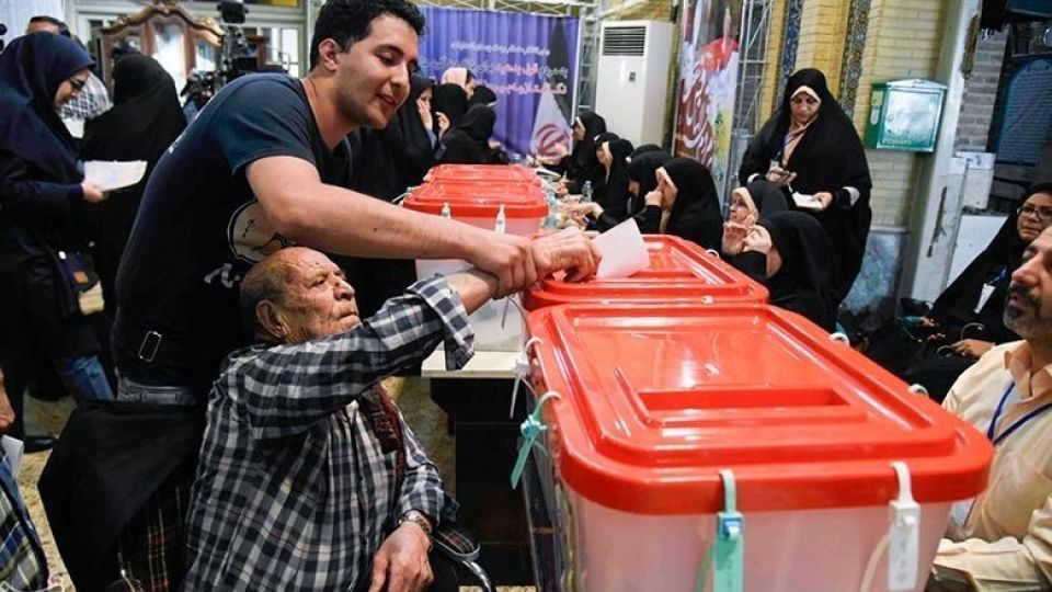 مهندس ها؟ دکترها؟ رزمنده ها؟ یا هنرمندها؟! به چه کسی باید رای داد؟!  