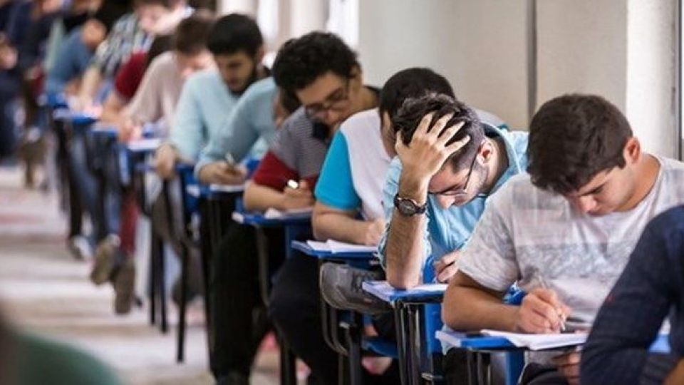 چند دلیل قانونی برای غیرقانونی بودن آزمون وکالت