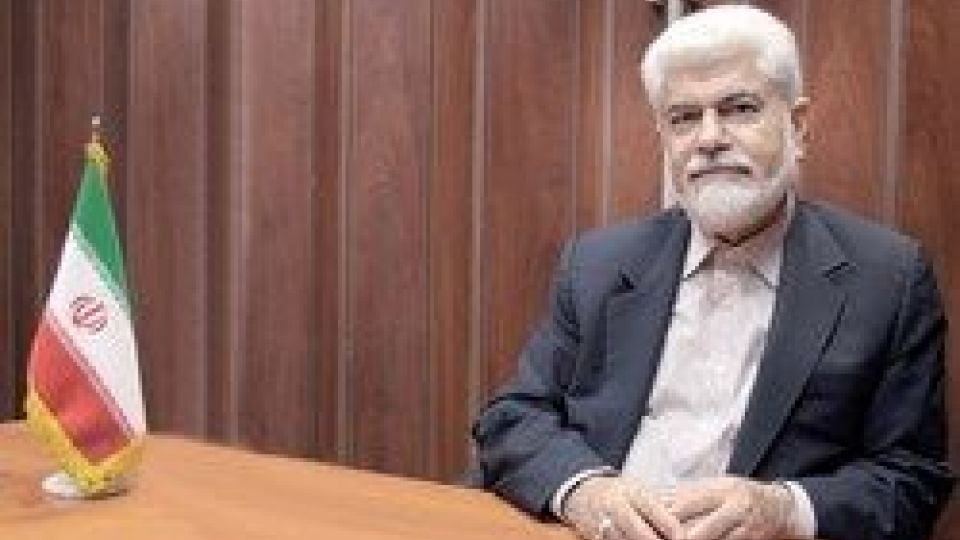 ۸۰۰ هزار دوز واکسن از کره جنوبی وارد می‌شود/ روایت تلخ نمکی از برخی تصمیمات ستاد کرونا
