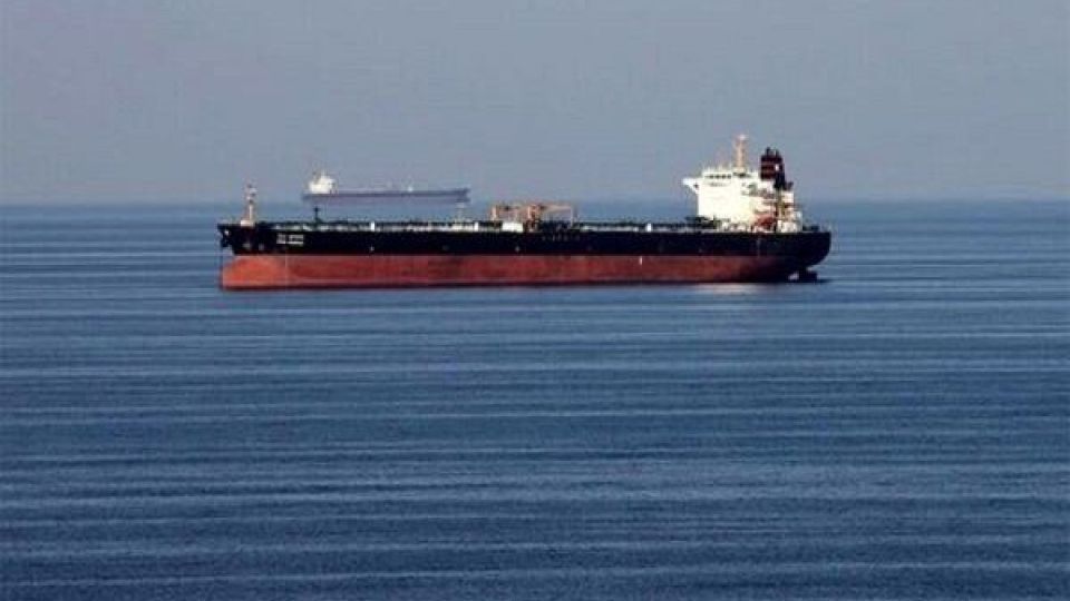 ادعای رسانه صهیونیستی درباره هدف قرارگرفتن یک کِشتی با پرچم ایران