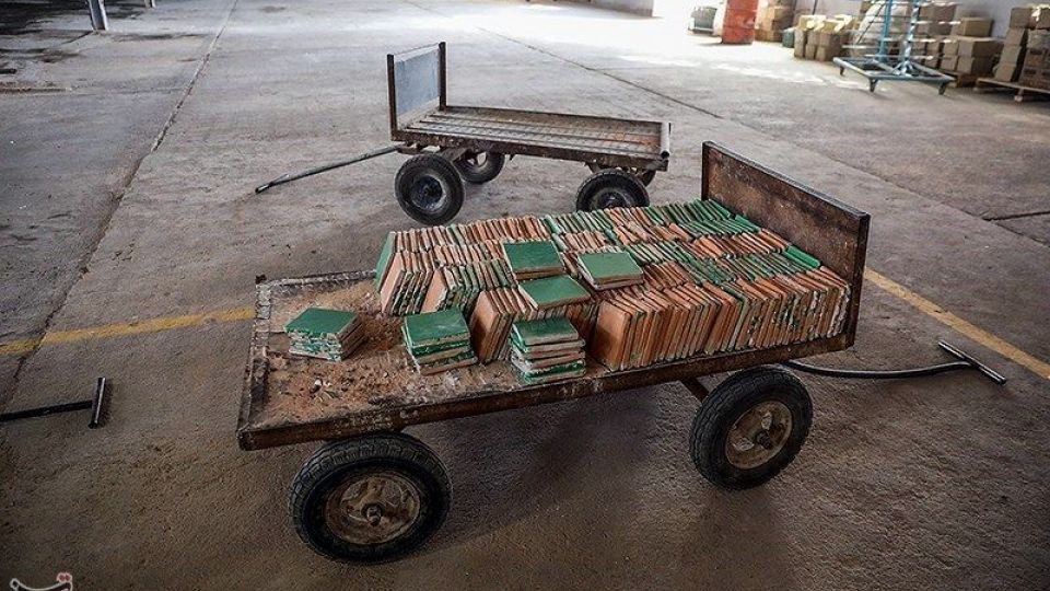 کارخانه کاشی سنتی قدس رضوی